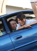 两个淘气的姐妹